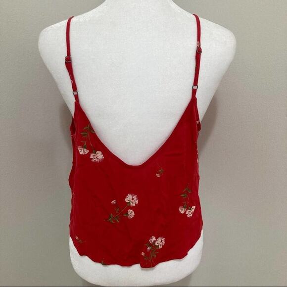 new Cherry Red Crop Top size M w/ Dainty Flowers Dipped Neckline - Picture 5 of 7